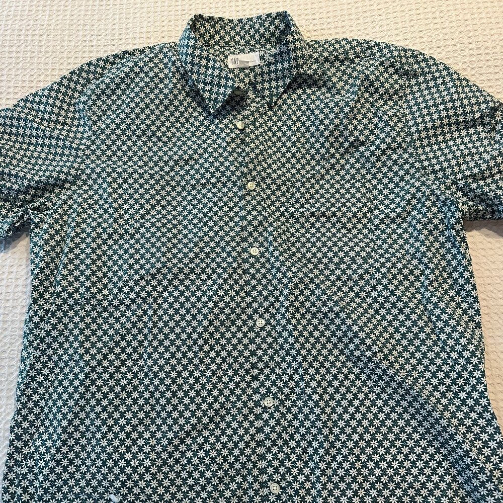 GAP - Short-Sleeve Button Up Shirt - Green Floral - XL